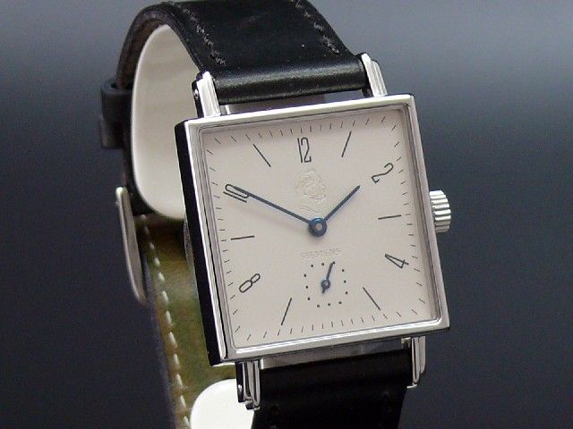 Nomos Tetra 27 Siemens Damen/Herren Uhr