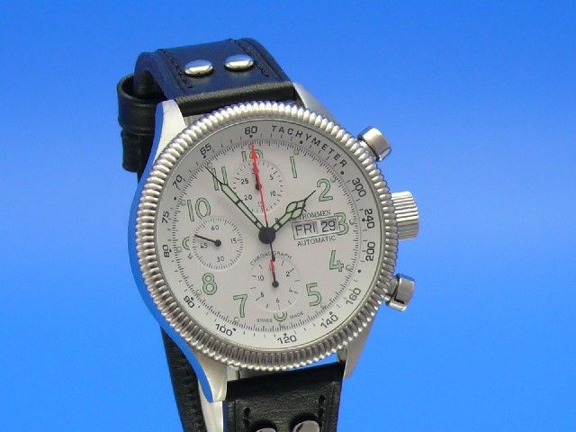 Revue Thommen Fliegeruhr Automatik