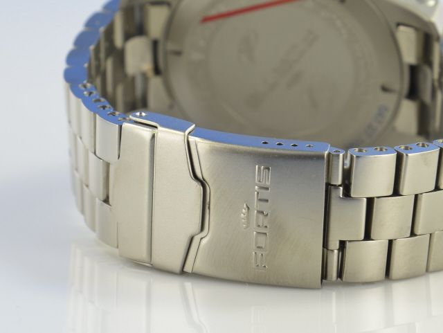 Fortis B-42 Official Cosmonauts Day/Date Titan