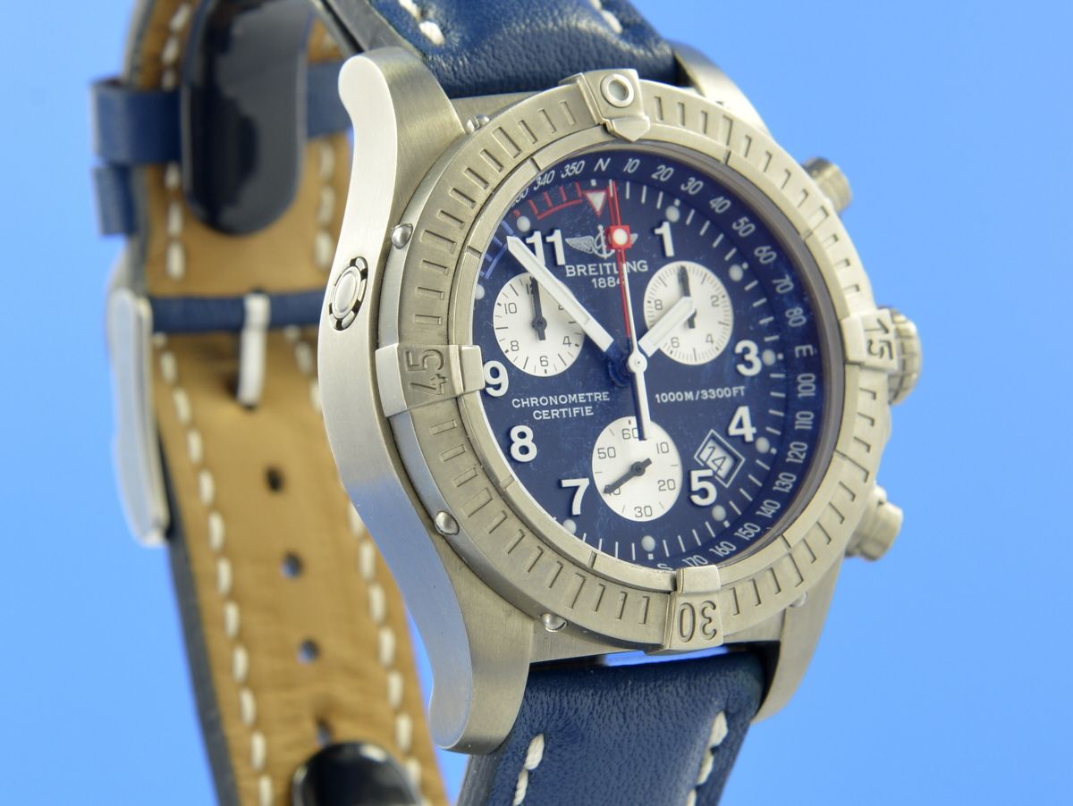 Breitling Avenger Chronograph Titan Chronometer
