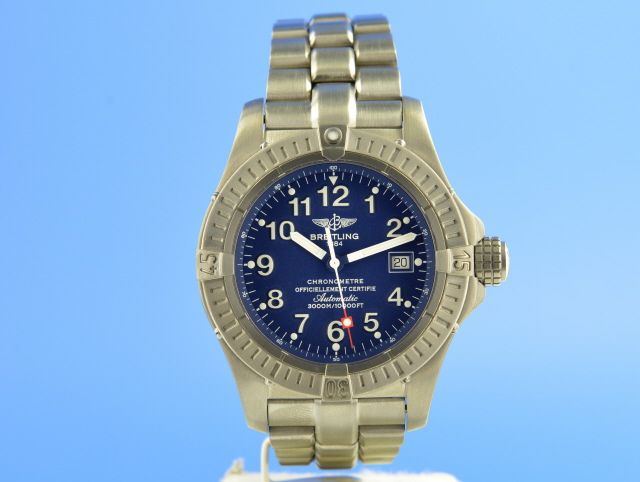 Breitling Avenger Titan
