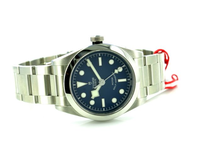 Tudor Black Bay 36 blue
