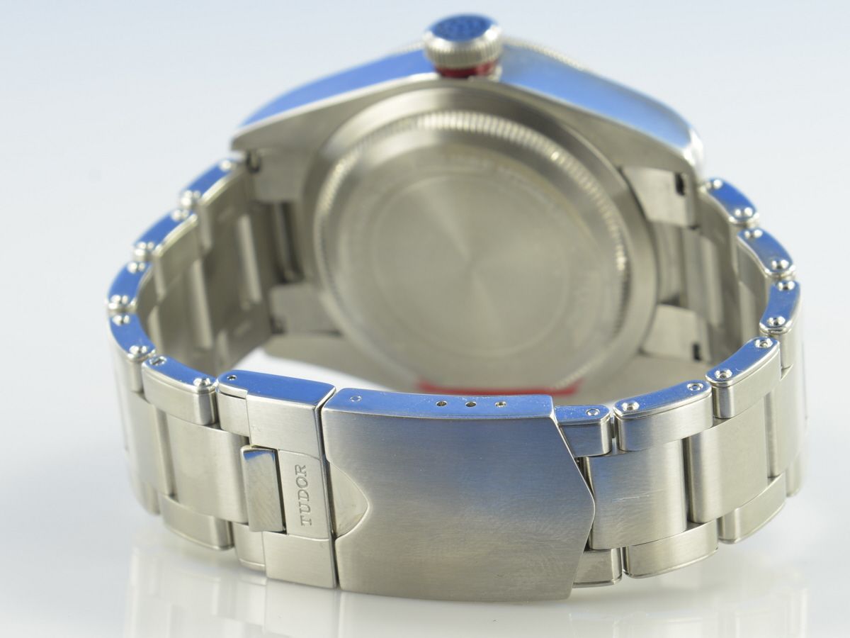 Tudor Black Bay 79230