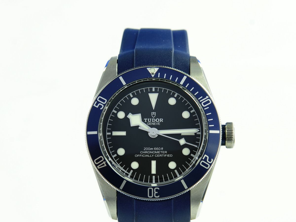 Tudor Black Bay 79230B Chronometer mit B/P 79230B aus 10/2023