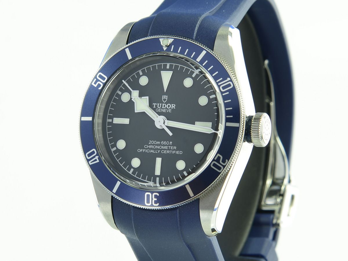 Tudor Black Bay 79230B Chronometer mit B/P 79230B aus 10/2023