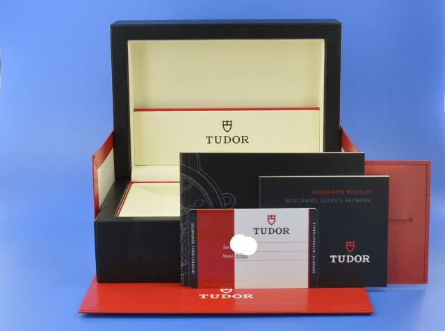 Tudor Classic Date Herren