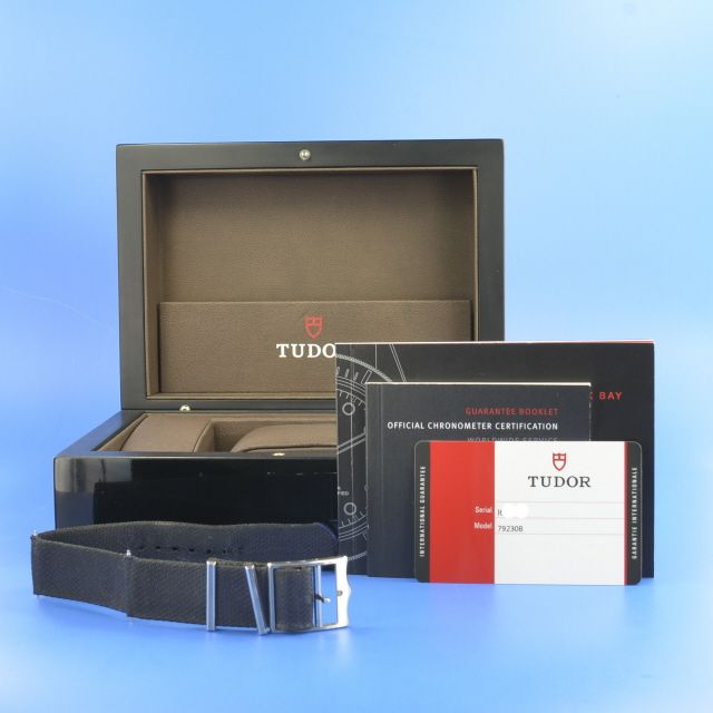 Tudor Heritage Black Bay