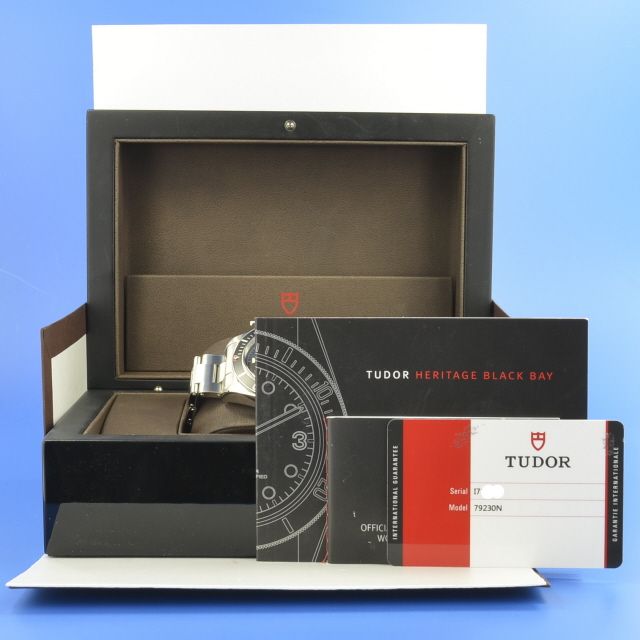 Tudor Heritage Black Bay