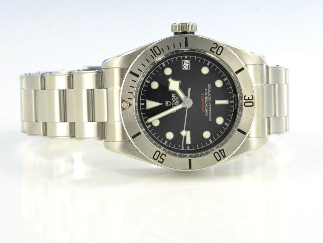 Tudor Heritage Black Bay