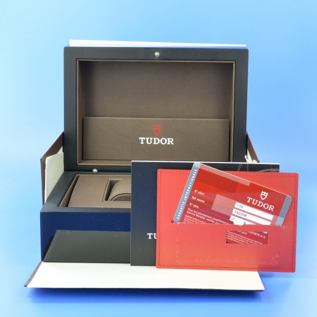 Tudor Heritage Black Bay