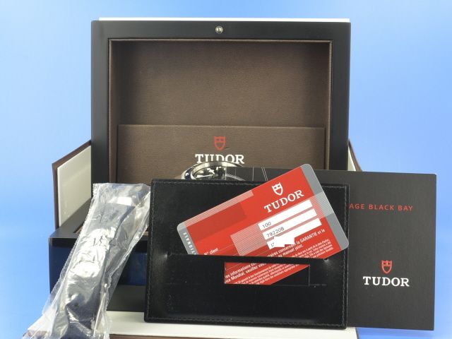 Tudor Heritage Black Bay