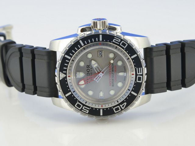 Tudor Hydronaut 1200
