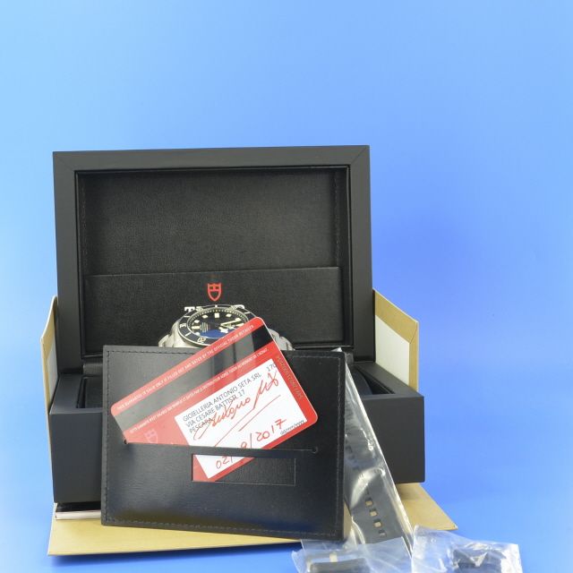 Tudor Pelagos left-hand