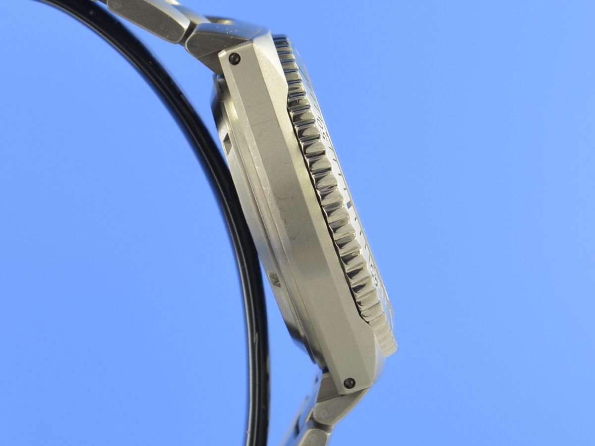 Tutima Military DI 300