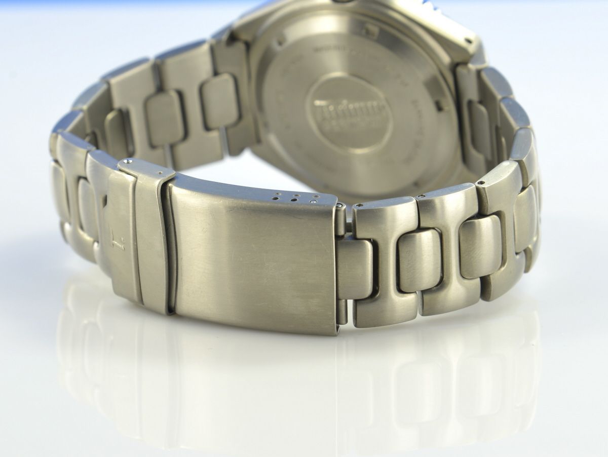 Tutima Military DI 300