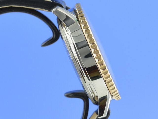 Breitling Navitimer B01Stahl/Gold