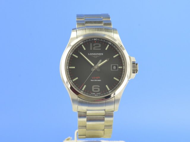 Longines Conquest V.H.P.  Ewiger Kalender