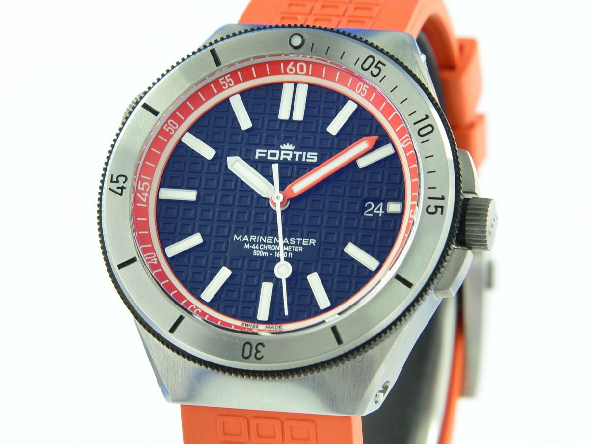 Fortis Marinemaster M-40 Black Dial