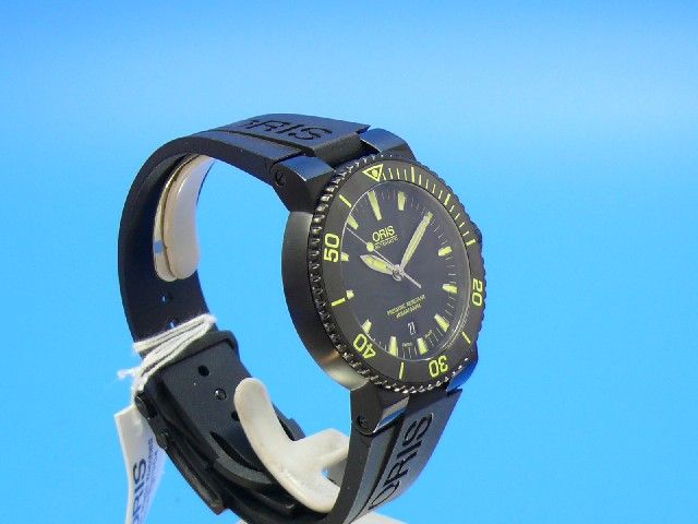 Oris Aquis Date Yellow Devil