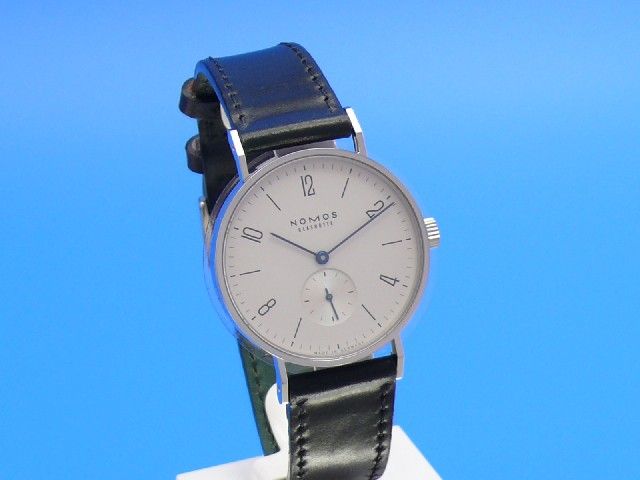 NOMOS Tangente aus 11/2013 unget. UVP*1280