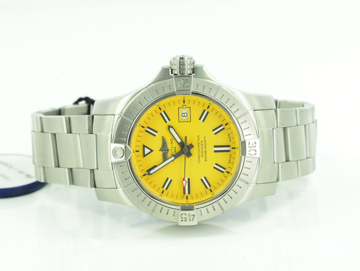 Breitling Avenger Seawolf 45mm Automatik