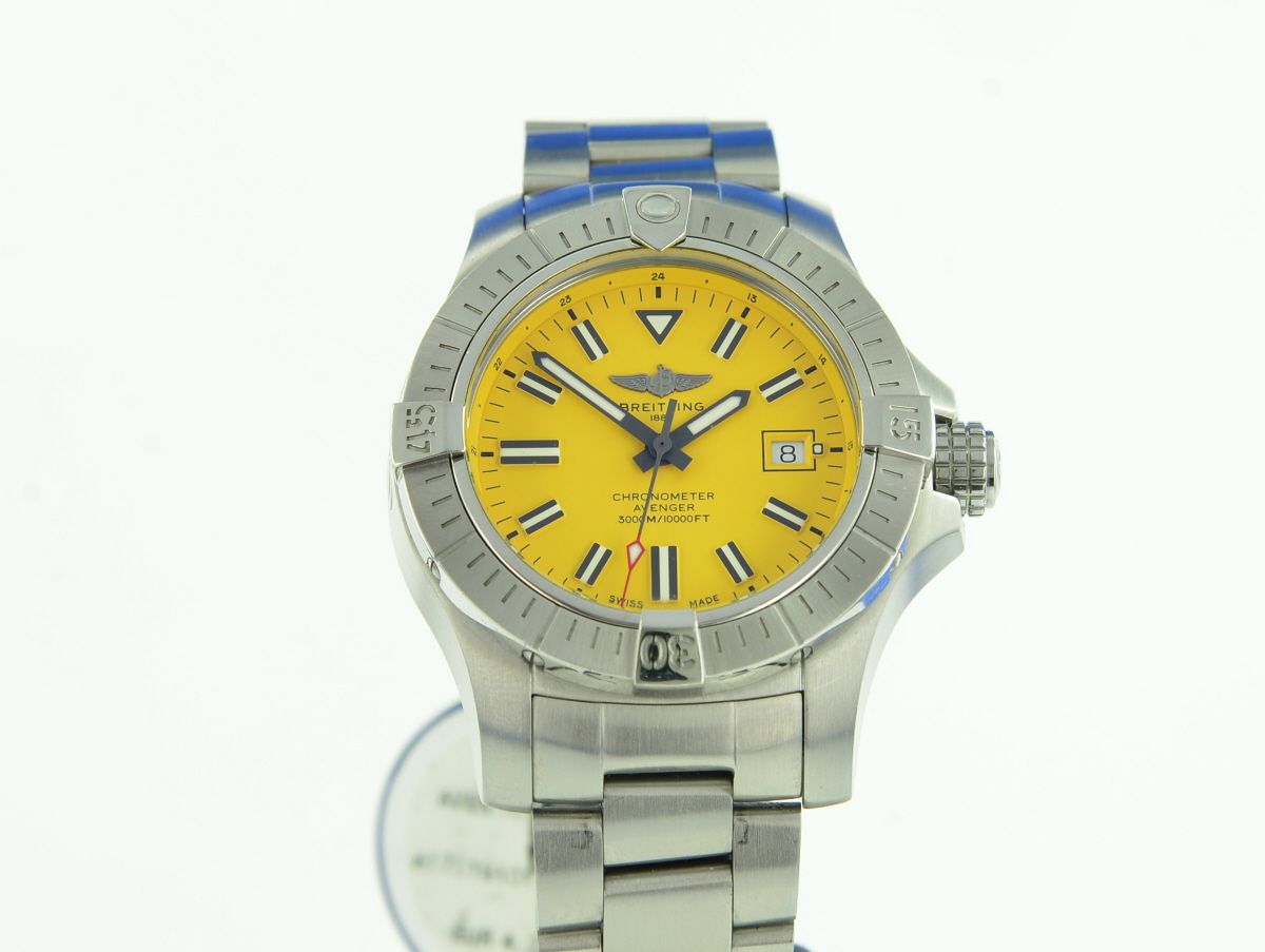 Breitling Avenger Seawolf 45mm Automatik