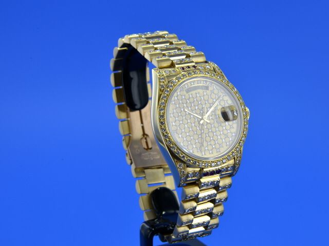 Rolex Day-Date mit Diamanten (nicht von Rolex die Steine)