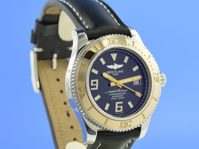Breitling Superocean 44 mm Stahl/Gold