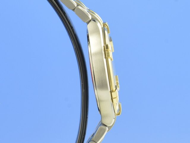 Maurice Lacroix Aikon Mother of Pearl Dial