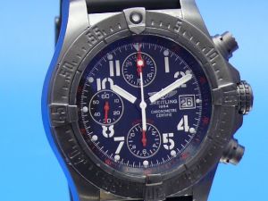 Breitling Avenger Skyland Black Steel - Limited Edition