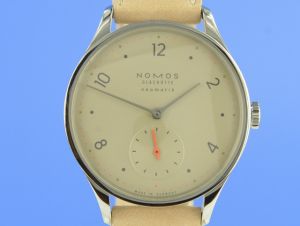 Nomos Minimatik champagner
