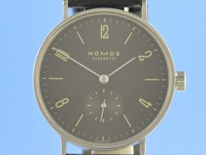 Nomos Tangente