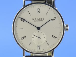 Nomos Tangente 38 Datum