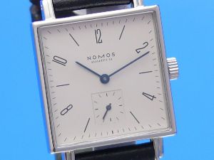 Nomos Tetra
