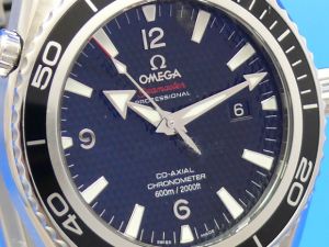 OMEGA Seamaster Planet Ocean Quantum of Solace James Bond 007