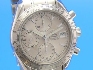 Omega Speedmaster Date Chronometer 40 mm UVP 3.000