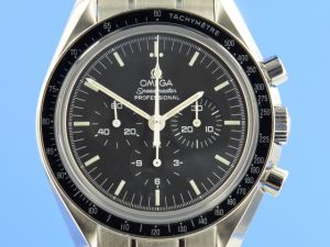 Omega Speedmaster Moonwatch Saphirglas