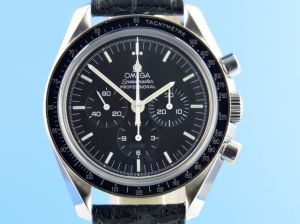 Omega Speedmaster Moonwatch Saphirglas