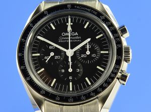 Omega Speedmaster Professional Moonwatch Co-Axial Master Chronometer
