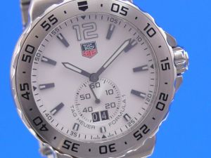 TAG Heuer Formula 1 Panoramadatum