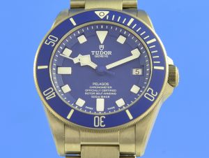TUDOR Pelagos blaues Zifferblatt Herrenuhr Titan Armband